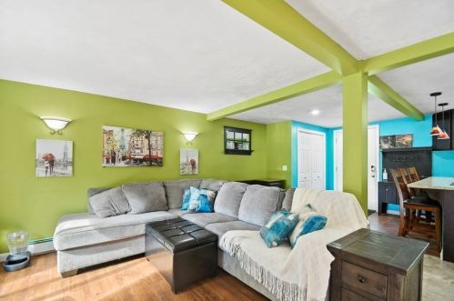 61 Lackey Dam Rd, Douglas, MA 01516 exterior