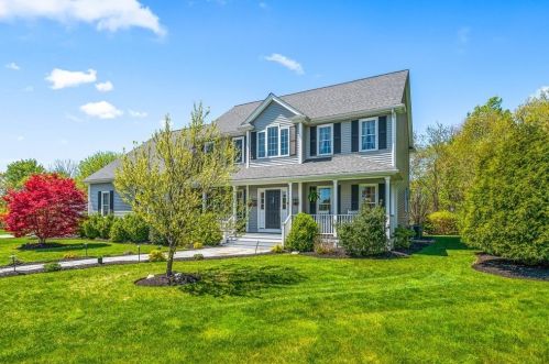 4 Oconnor Ln, Woburn, MA 01888 exterior