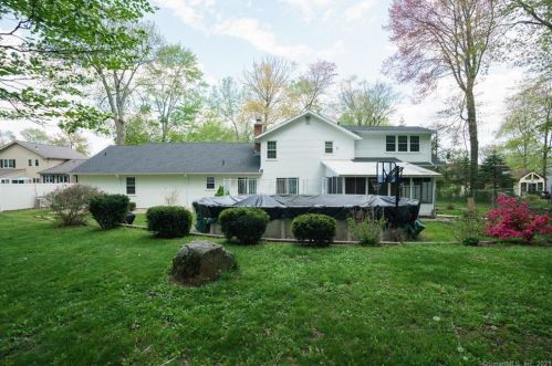 16 Ridge Rd, Southington, CT 06489 exterior