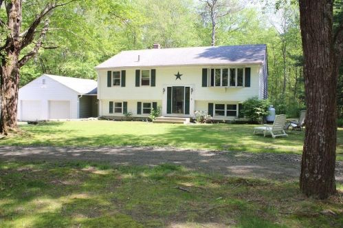 340 Robin Hollow Rd, West Greenwich, RI 02817 exterior