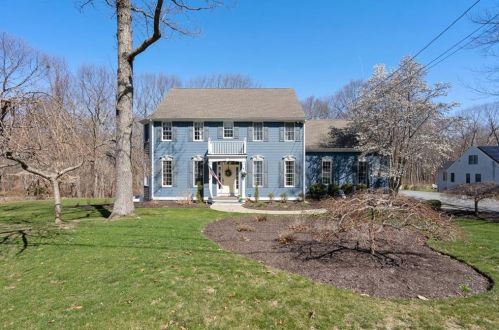 210 Douglas Dr, South Kingstown, RI 02874 exterior