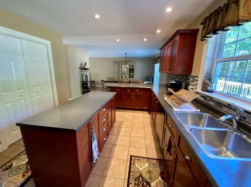 24 Grannis St, Claremont, NH 03743 exterior