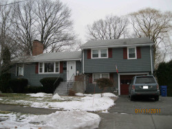 11 Driftwood Dr, Newton, MA 02465 exterior