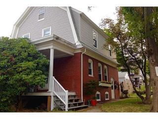 1350 Pawtucket Ave, East Providence, RI 02916 exterior