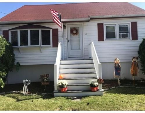 10 Willis Rd, Peabody, MA 01960 exterior