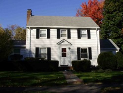 21 Lantern Ln, Newton, MA 02459 exterior