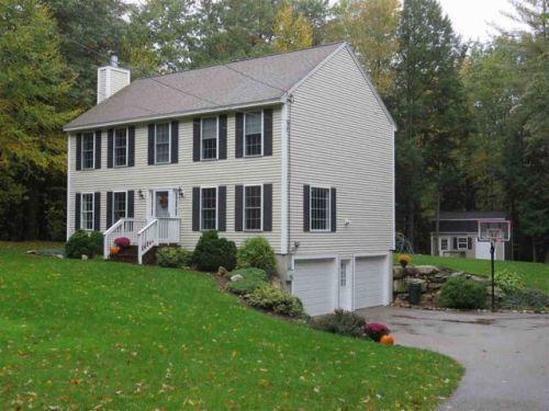 4 Lemon Tree Rd, Raymond, NH 03077 exterior