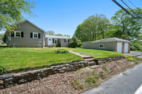 475 Old Colchester Rd, Uncasville, CT 06382 exterior