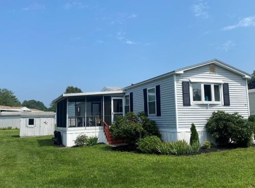 13 Musket Rd, Taunton, MA 02780 exterior