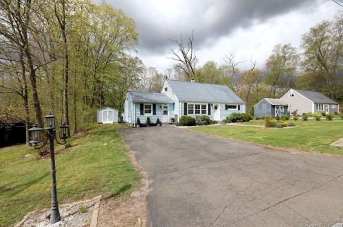 16 Glenwood Rd, East Hampton, CT 06447 exterior