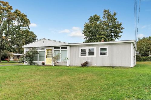 105 Marina Dr, Stratford, CT 06614 exterior