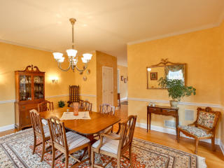 15 Plumb Creek Rd, Bridgeport, CT 06611 exterior