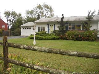 56 Old Smugglers Rd, Branford, CT 06405 exterior