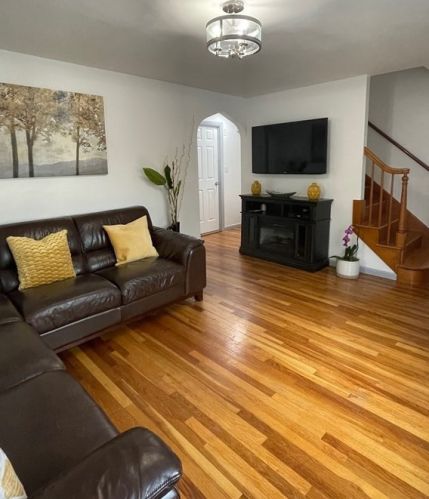 208 Austin St, Roxbury-Xing, MA 02136 exterior