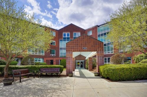 460 Place Ln, Woburn, MA 01801 exterior