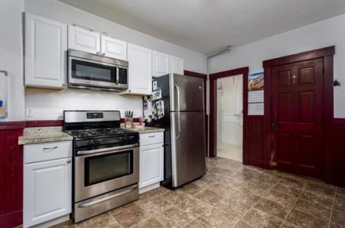 162 Heard St, Worcester, MA 01603 exterior