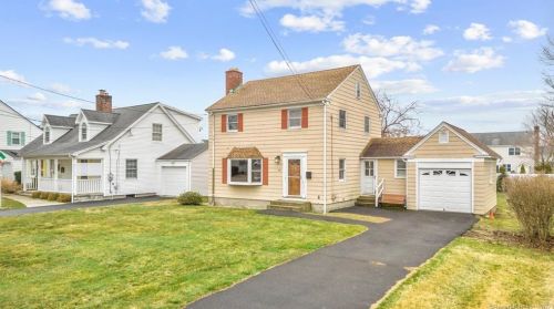 55 Maple St, Stratford, CT 06615 exterior