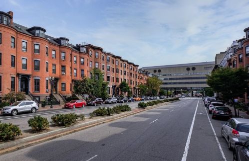 670 Massachusetts Ave, Boston, MA 02118 exterior