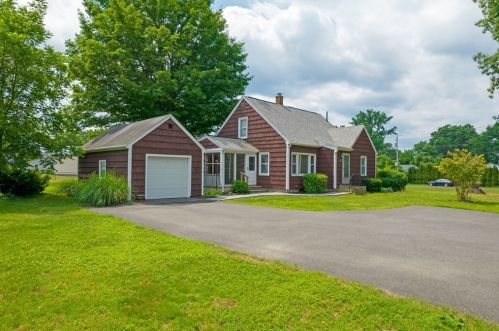 589 Prospect St, Chicopee, MA 01020 exterior
