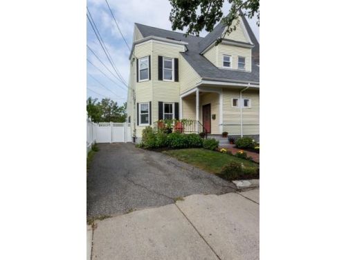 40 Magoun Ave, Medford, MA 02155 exterior