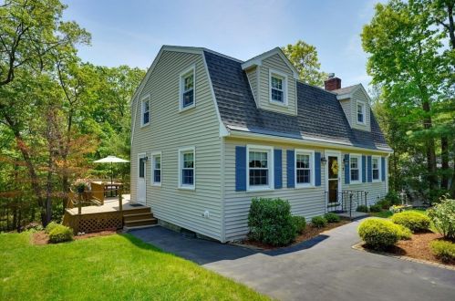 2 Pearson Cir, Burlington, MA 01803 exterior