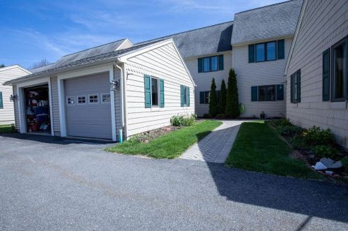 67 Hampton Towne Est, Hampton, NH 03842 exterior