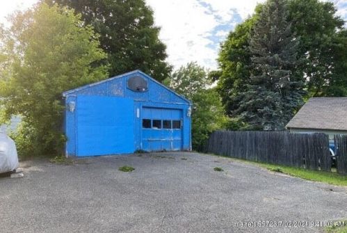 26 Blaine St, Fort Fairfield, ME 04742 exterior