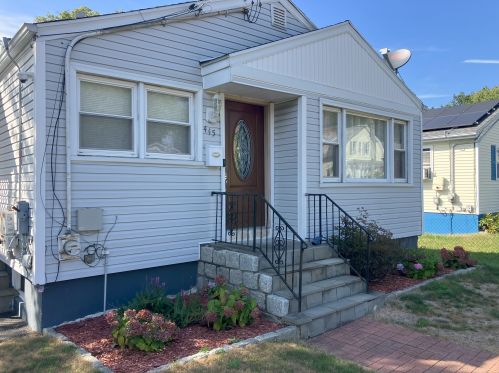 445 Soundview Ave, Stratford, CT 06615 exterior