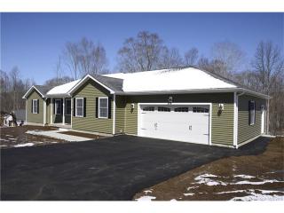 10 Hilltop Dr, Gales Ferry, CT 06339 exterior