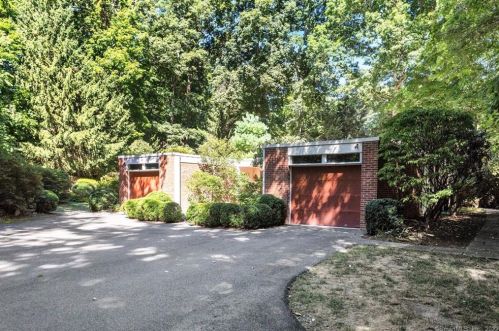 383 Wahackme Rd, New Canaan, CT 06840 exterior