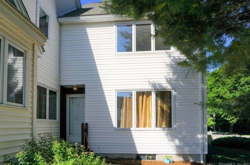 69 Eastbrook Hts, North-Windham, CT 06250 exterior