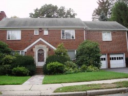 99 Paulson Rd, Newton, MA 02468 exterior