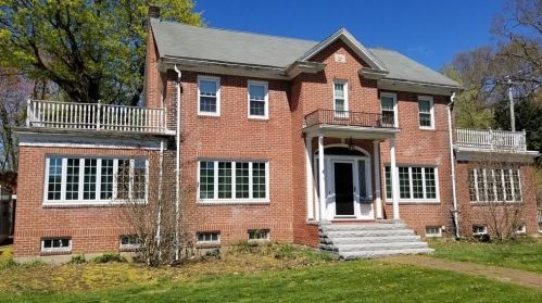440 Exchange St, Athol, MA 01331 exterior
