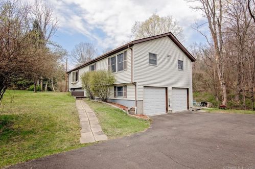 78 Hazel Plain Rd, Woodbury, CT 06798 exterior