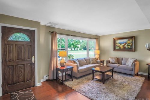 89 Long Hill Dr, Stamford, CT 06902 exterior