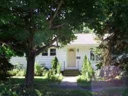 61 James St, Newton, MA 02465 exterior