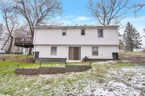 134 Undine Cir, Springfield, MA 01109 exterior
