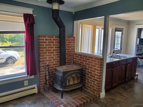 1395 Sabattus St, Lewiston, ME 04240 exterior