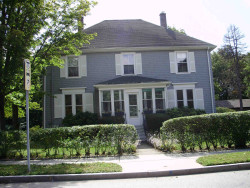 322 River St, Newton, MA 02465 exterior