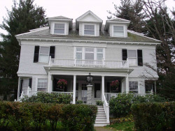 46 Nonantum St, Newton, MA 02458 exterior