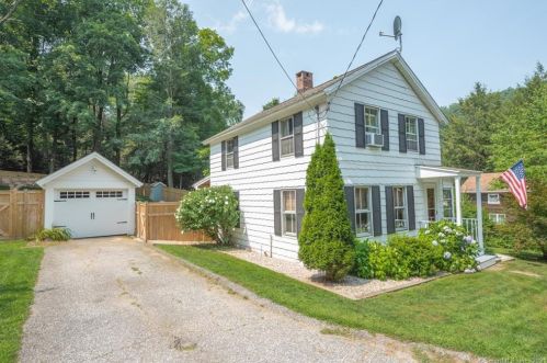37 Cherry St, Sandy-Hook, CT 06482 exterior