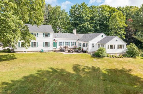 28 Old Wolfeboro Rd, Alton, NH 03809 exterior