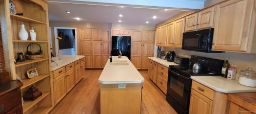 17 Primrose St, Winslow, ME 04901 exterior