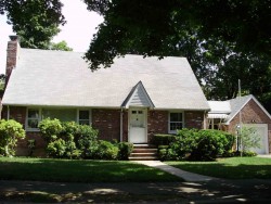 11 Cappy Cir, Newton, MA 02465 exterior