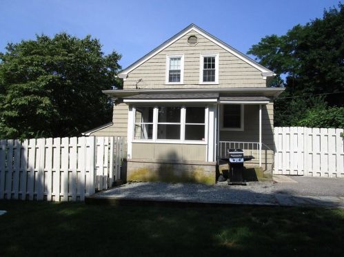36 Phillip St, Coventry, RI 02816 exterior