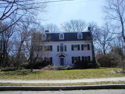 70 Temple St, Newton, MA 02465 exterior