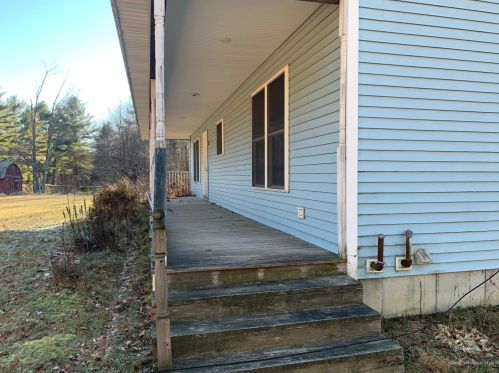 39 School House Rd, Oxford, ME 04270 exterior