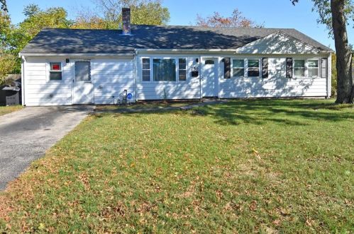 250 Richmond Dr, Warwick, RI 02888 exterior