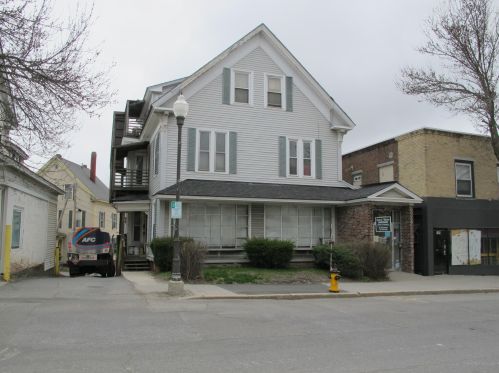 193 Main St, Waterville, ME 04901 exterior