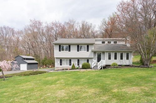 84 Chesterfield Ave, Waterbury, CT 06716 exterior